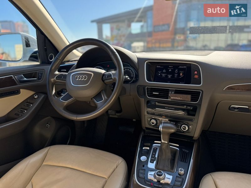 Позашляховик / Кросовер Audi Q5 2015 в Києві