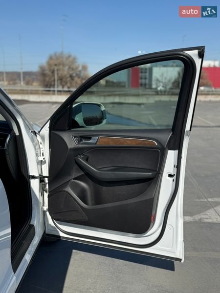 Внедорожник / Кроссовер Audi Q5 2016 в Киеве