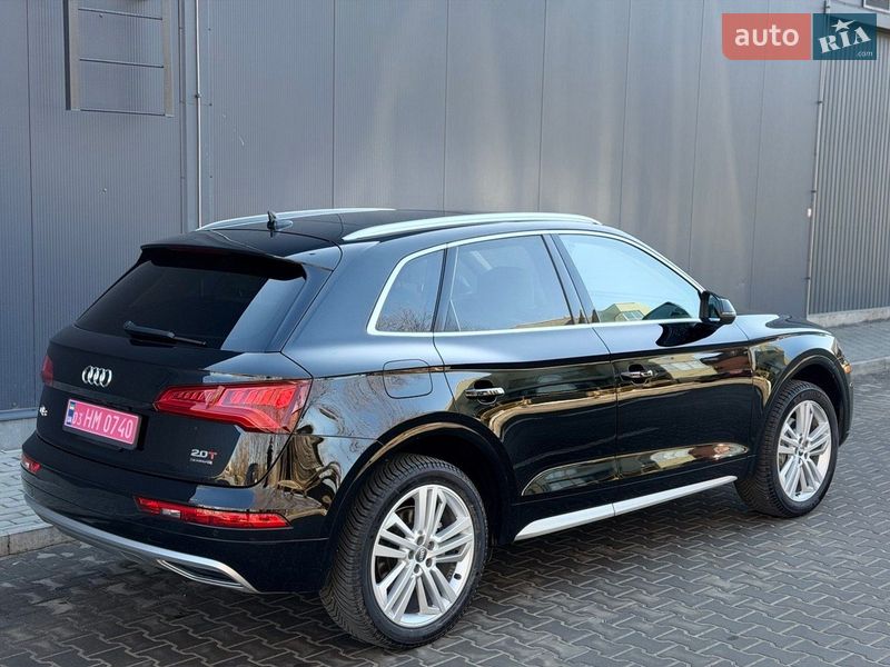 Позашляховик / Кросовер Audi Q5 2019 в Києві