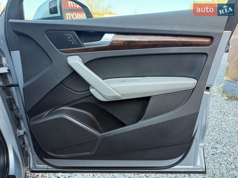 Позашляховик / Кросовер Audi Q5 2018 в Стрию