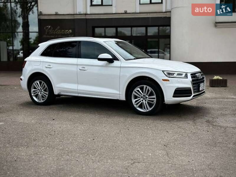 Внедорожник / Кроссовер Audi Q5 2018 в Киеве