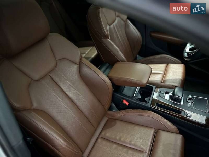 Внедорожник / Кроссовер Audi Q5 2018 в Киеве