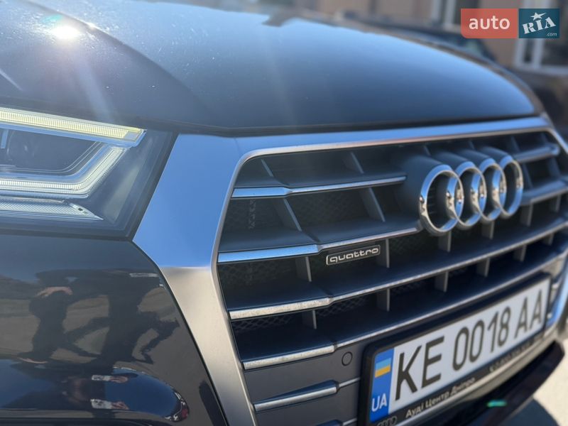 Внедорожник / Кроссовер Audi Q5 2020 в Днепре