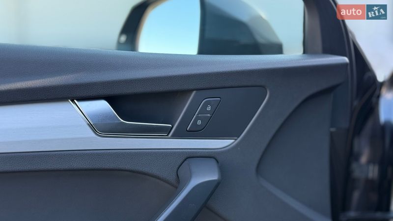 Внедорожник / Кроссовер Audi Q5 2019 в Киеве