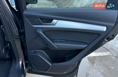 Внедорожник / Кроссовер Audi Q5 2019 в Киеве