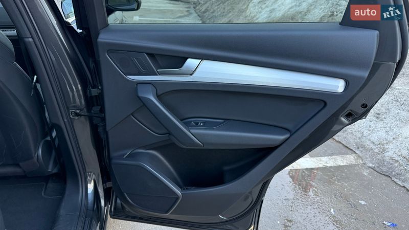 Внедорожник / Кроссовер Audi Q5 2019 в Киеве