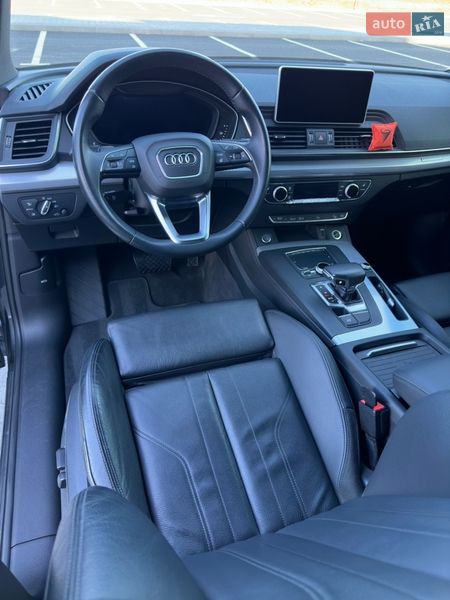 Позашляховик / Кросовер Audi Q5 2020 в Рівному