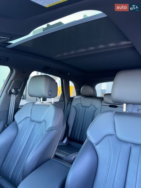 Позашляховик / Кросовер Audi Q5 2020 в Рівному