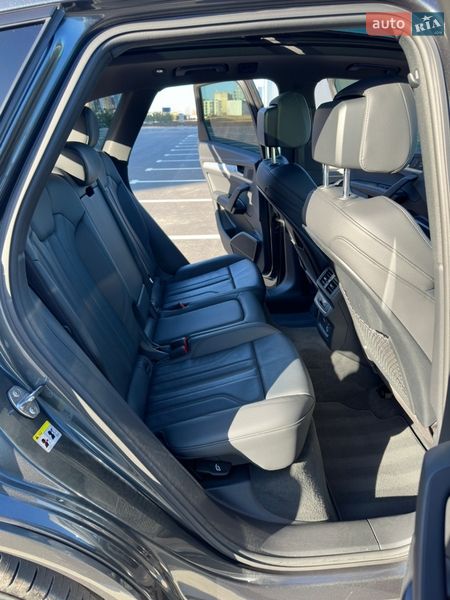 Позашляховик / Кросовер Audi Q5 2020 в Рівному
