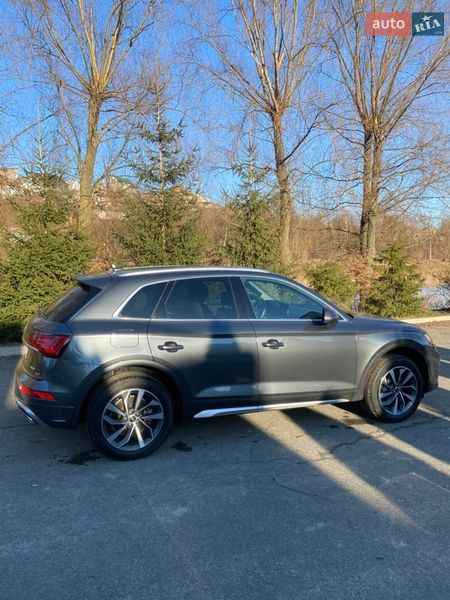 Внедорожник / Кроссовер Audi Q5 2022 в Киеве