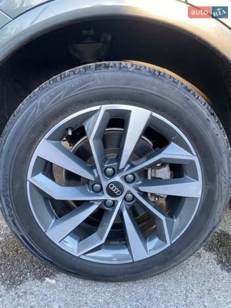 Внедорожник / Кроссовер Audi Q5 2022 в Киеве