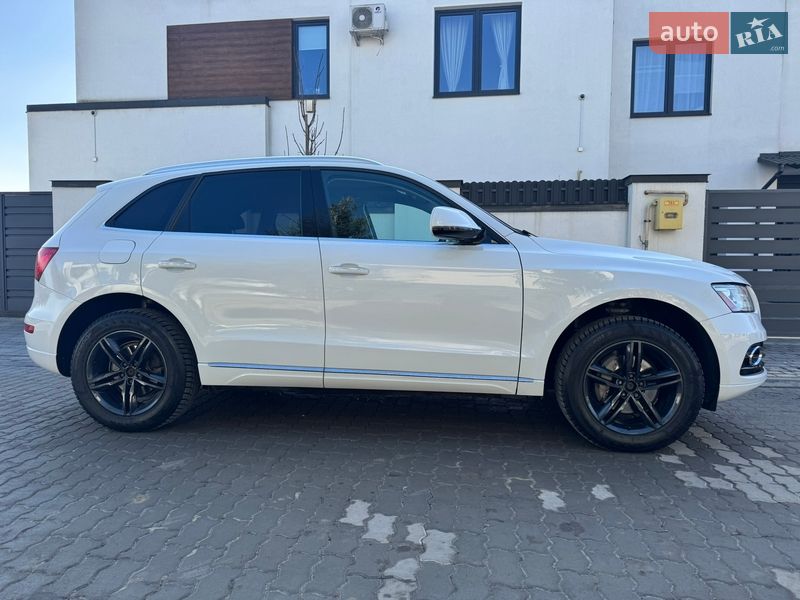 Позашляховик / Кросовер Audi Q5 2015 в Львові