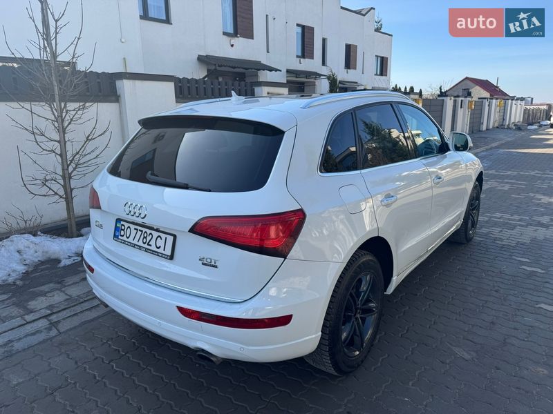 Позашляховик / Кросовер Audi Q5 2015 в Львові