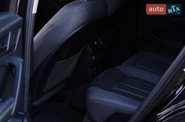 Позашляховик / Кросовер Audi Q5 2022 в Дніпрі