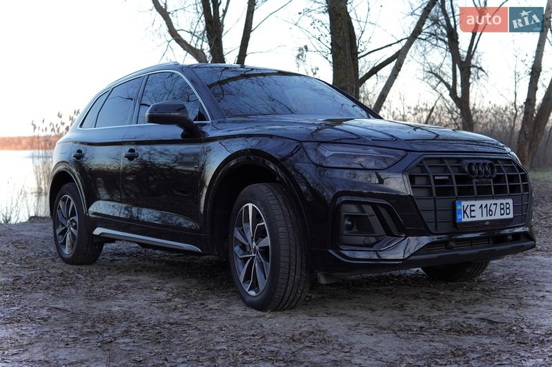 Позашляховик / Кросовер Audi Q5 2022 в Дніпрі
