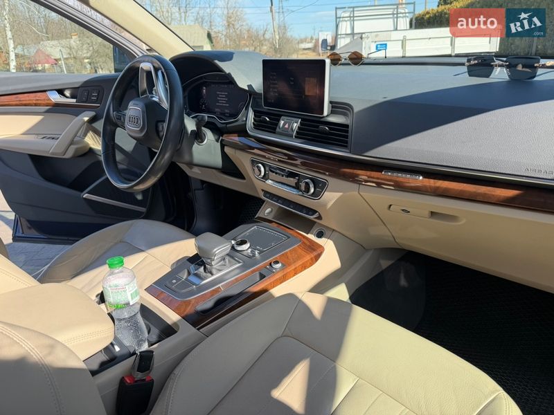 Позашляховик / Кросовер Audi Q5 2017 в Болехові