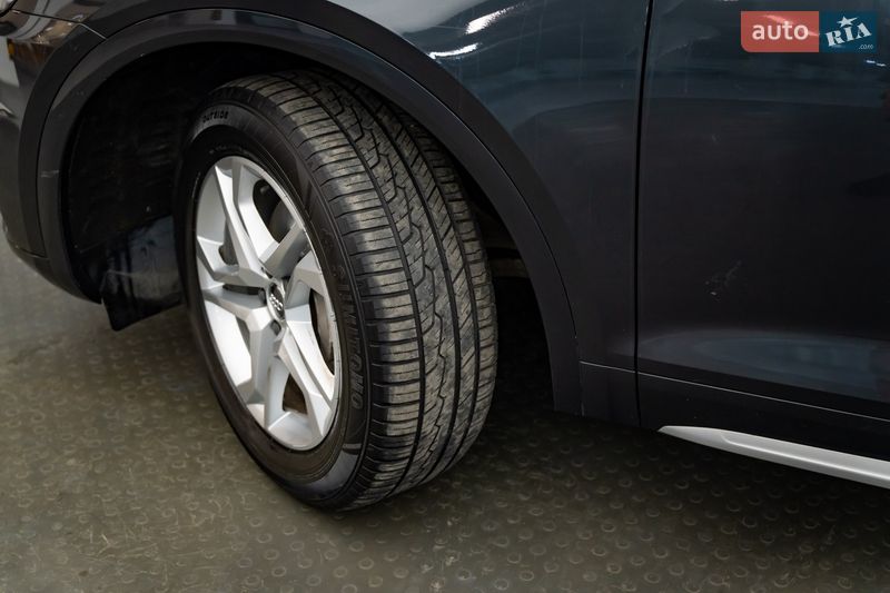 Внедорожник / Кроссовер Audi Q5 2018 в Киеве
