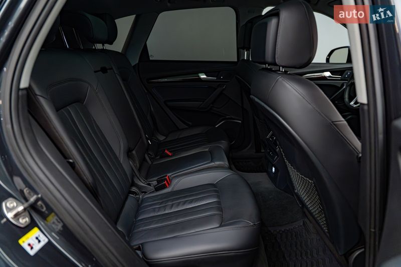 Внедорожник / Кроссовер Audi Q5 2018 в Киеве