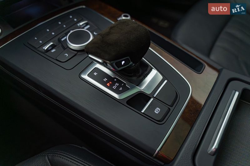 Внедорожник / Кроссовер Audi Q5 2018 в Киеве