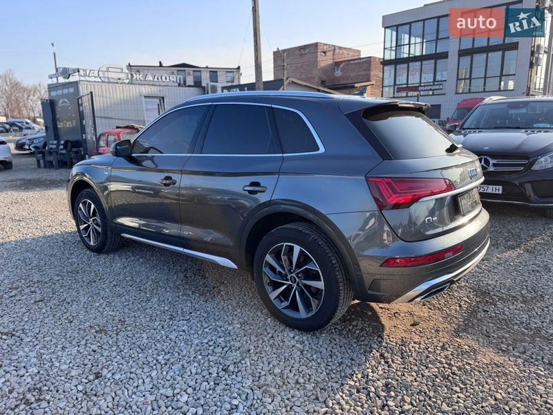 Позашляховик / Кросовер Audi Q5 2023 в Івано-Франківську