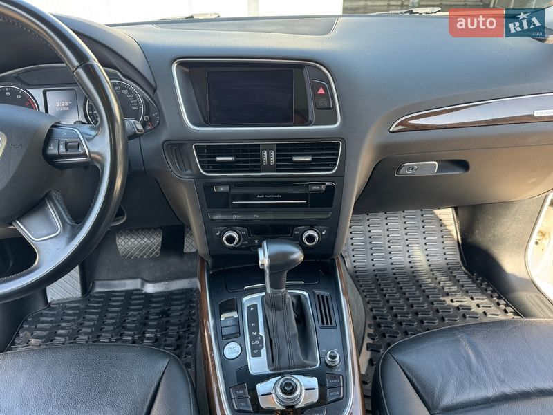 Внедорожник / Кроссовер Audi Q5 2015 в Нововолынске