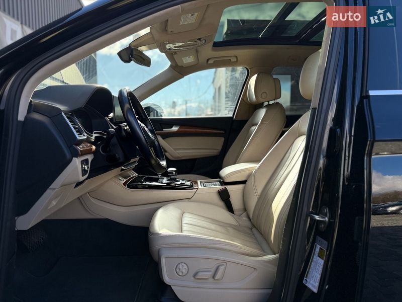 Внедорожник / Кроссовер Audi Q5 2021 в Львове