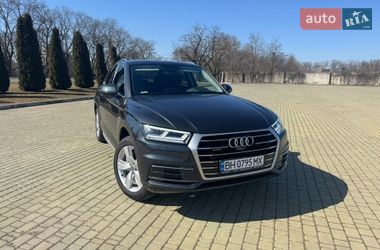 Внедорожник / Кроссовер Audi Q5 2018 в Одессе