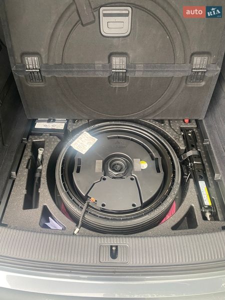 Внедорожник / Кроссовер Audi Q5 2017 в Пустомытах