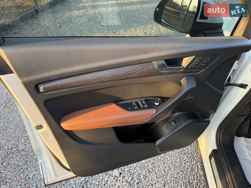 Внедорожник / Кроссовер Audi Q5 2022 в Стрые