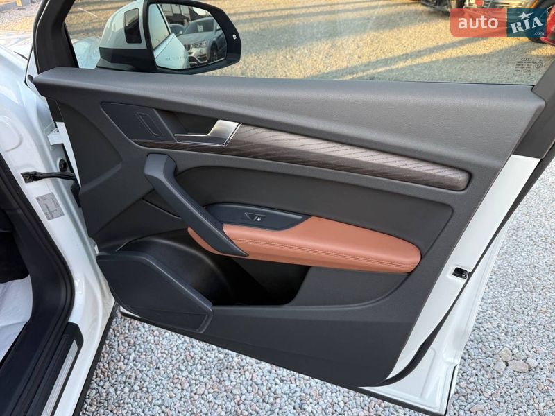 Внедорожник / Кроссовер Audi Q5 2022 в Стрые
