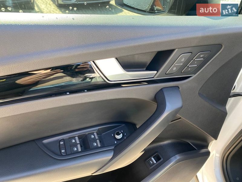 Позашляховик / Кросовер Audi Q5 2021 в Львові