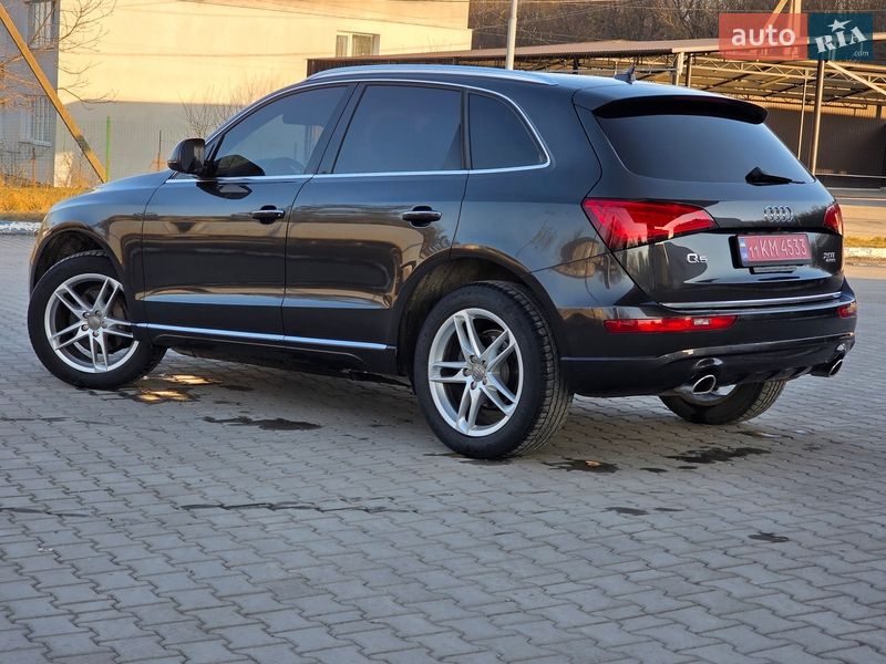 Внедорожник / Кроссовер Audi Q5 2015 в Гусятине