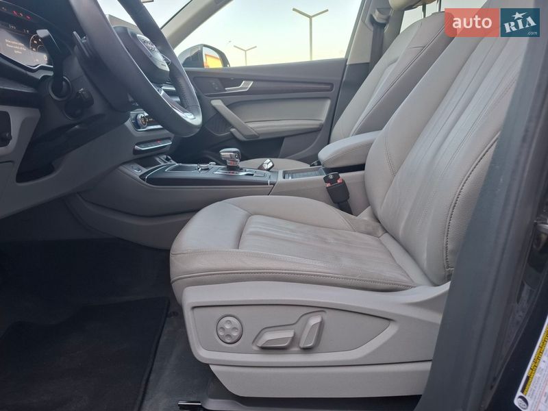 Внедорожник / Кроссовер Audi Q5 2019 в Ужгороде