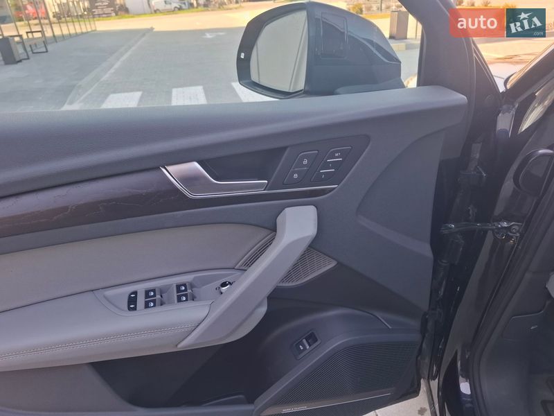 Внедорожник / Кроссовер Audi Q5 2019 в Ужгороде