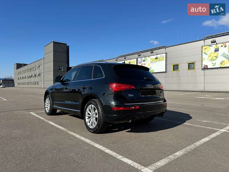 Внедорожник / Кроссовер Audi Q5 2015 в Киеве