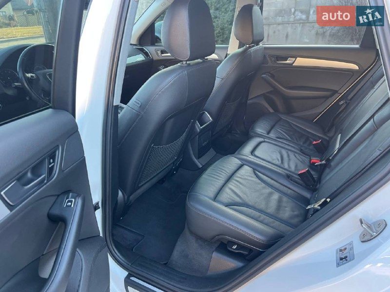 Внедорожник / Кроссовер Audi Q5 2015 в Ровно