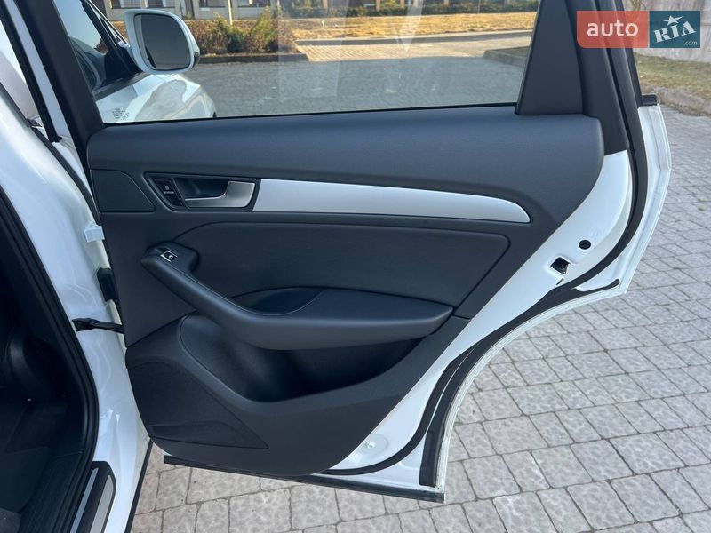 Внедорожник / Кроссовер Audi Q5 2015 в Ровно