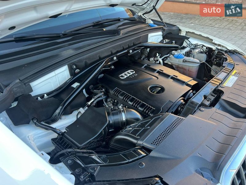 Внедорожник / Кроссовер Audi Q5 2015 в Ровно