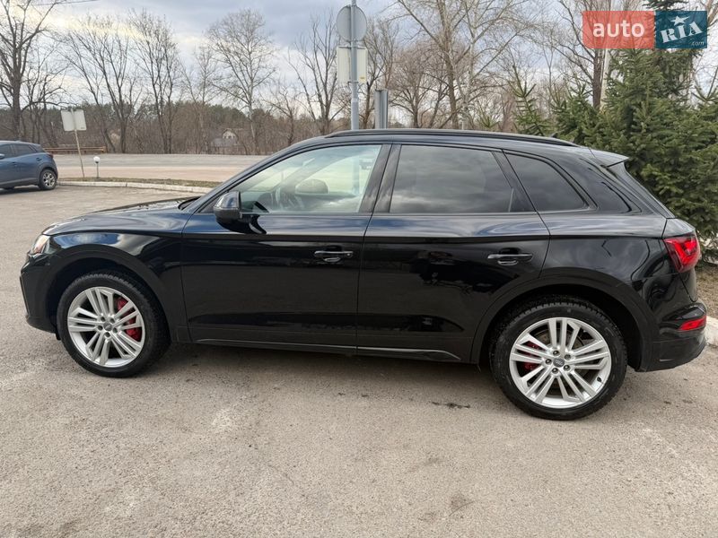 Позашляховик / Кросовер Audi Q5 2021 в Чернігові