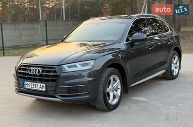 Внедорожник / Кроссовер Audi Q5 2017 в Новояворовске