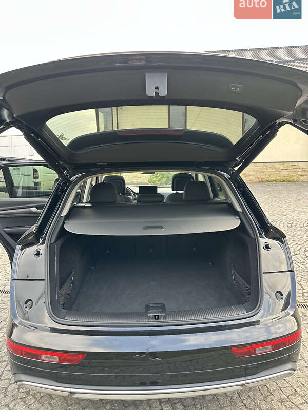 Внедорожник / Кроссовер Audi Q5 2021 в Львове