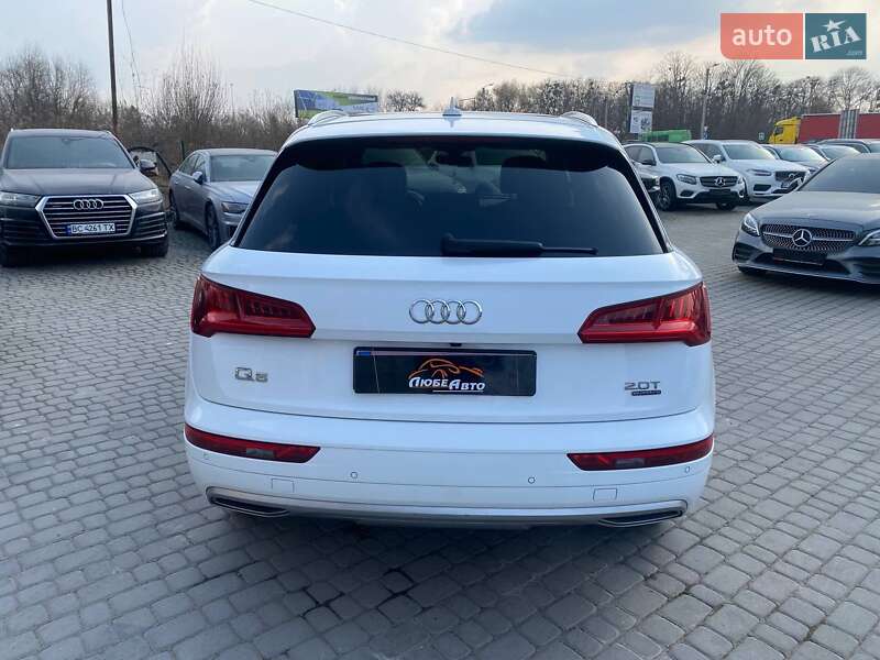 Внедорожник / Кроссовер Audi Q5 2017 в Львове