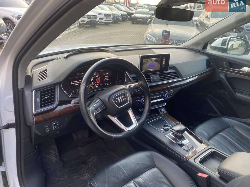 Внедорожник / Кроссовер Audi Q5 2017 в Львове