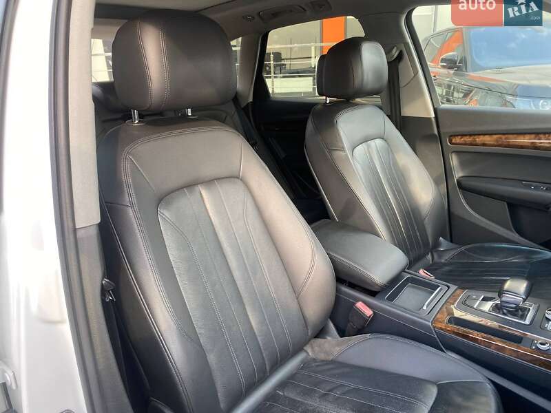 Внедорожник / Кроссовер Audi Q5 2017 в Львове