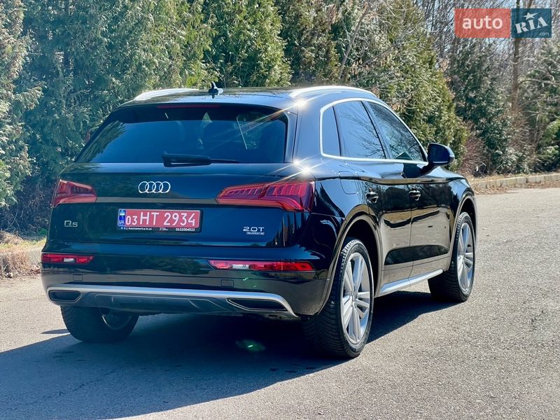 Позашляховик / Кросовер Audi Q5 2018 в Рівному