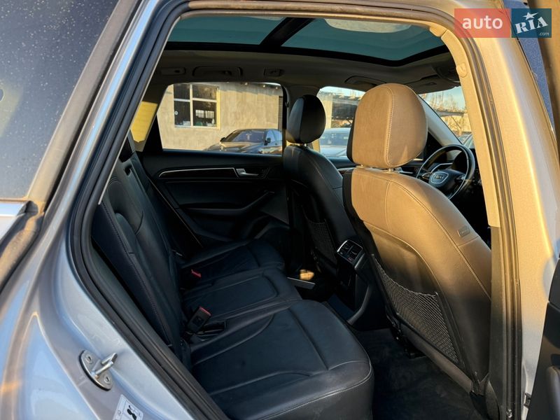 Внедорожник / Кроссовер Audi Q5 2015 в Ровно