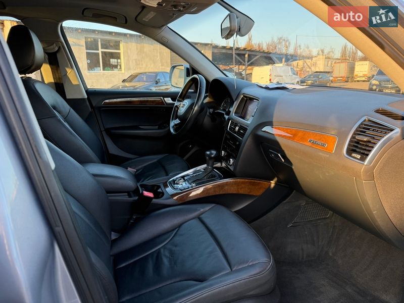 Внедорожник / Кроссовер Audi Q5 2015 в Ровно
