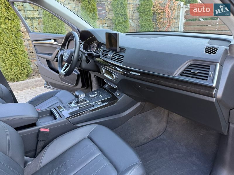 Внедорожник / Кроссовер Audi Q5 2019 в Стрые