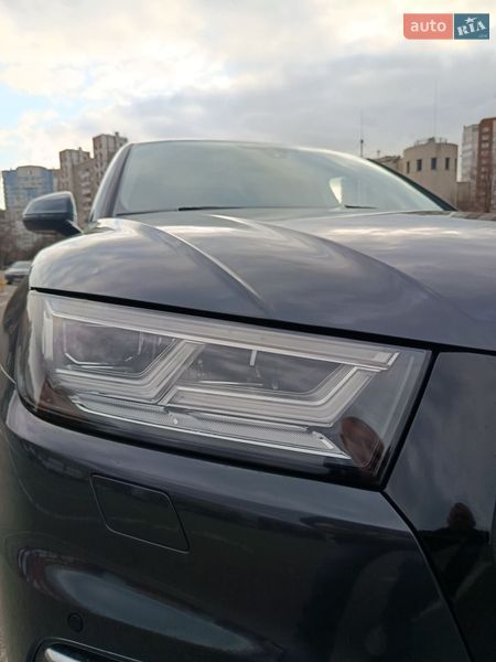 Внедорожник / Кроссовер Audi Q5 2018 в Киеве