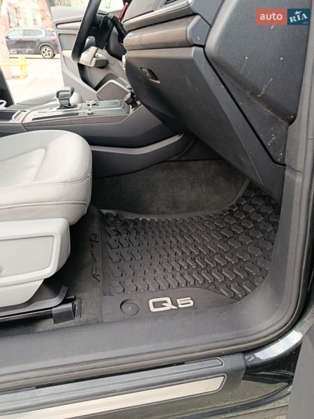 Внедорожник / Кроссовер Audi Q5 2018 в Киеве